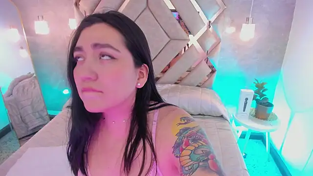 KathiaJenner's cam snapshot