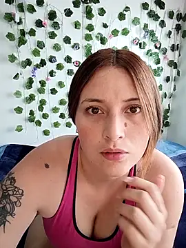 melly_whatson's cam snapshot