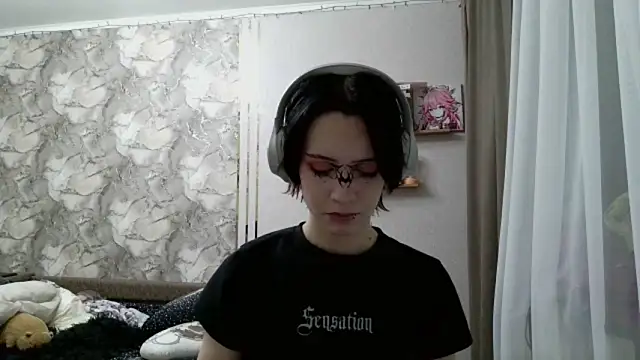 LxayBloom's cam snapshot