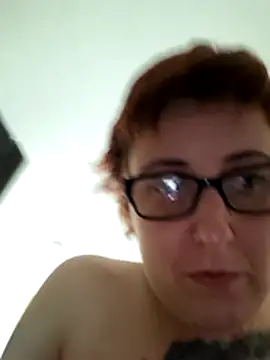 Tiara_XOX's cam snapshot