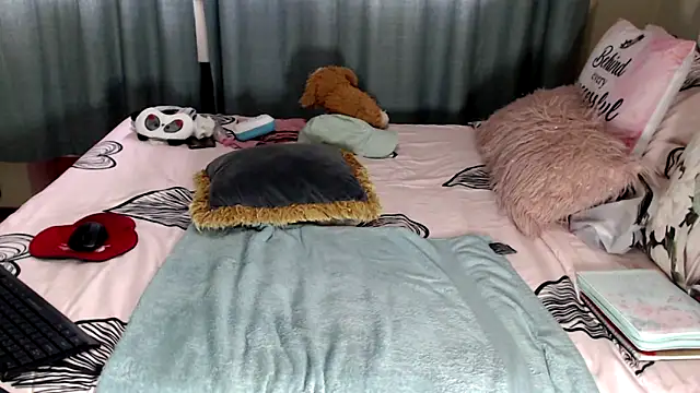 FitSelina66's cam snapshot