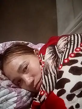 cutebobi's cam snapshot