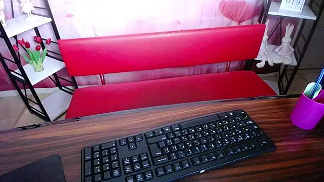 NeonilaLisova's cam snapshot