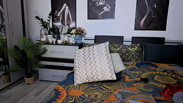 Redhotline's cam snapshot