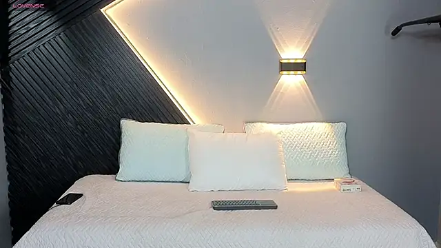 Horny_nick18 live sex cam