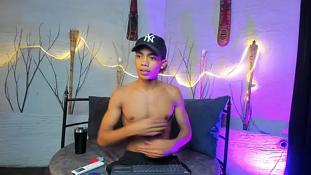 AlanCutee live sex cam