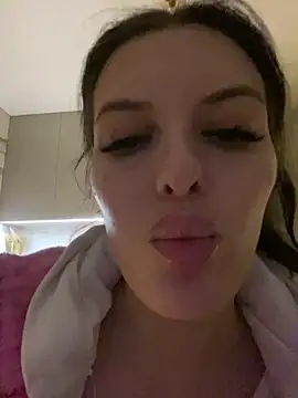 little_belucci live sex cam