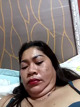 SweetChubbyMommy_02's cam snapshot