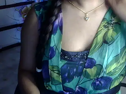 KHWAHIS-'s cam snapshot