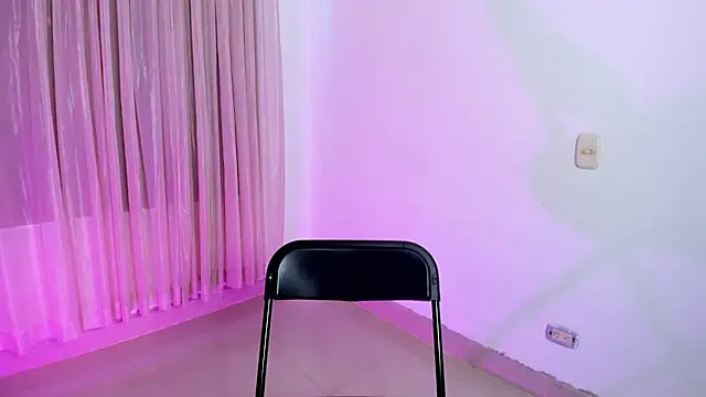 vale_kross live sex cam