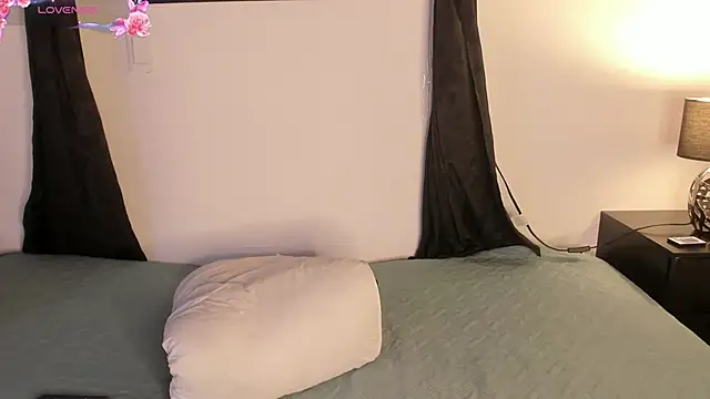 Khenta_Michells's cam snapshot