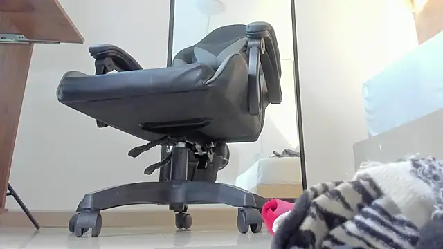 alma_fenix's cam snapshot