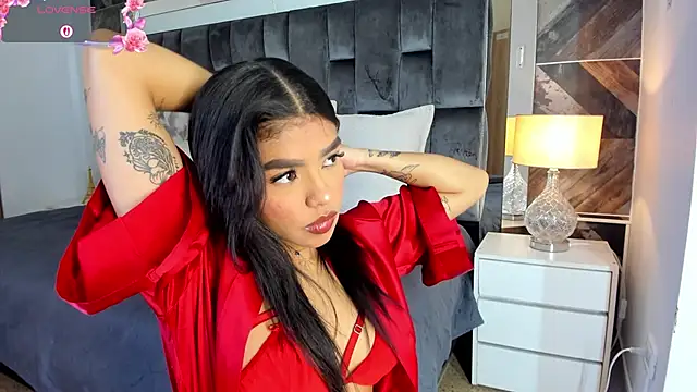 NaylaGrey's cam snapshot