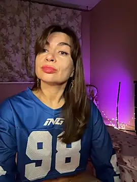 Mary_Kiitty's cam snapshot