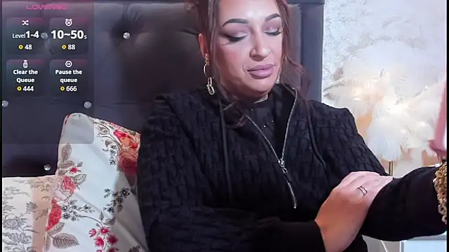 RaelleDarkstar live sex cam