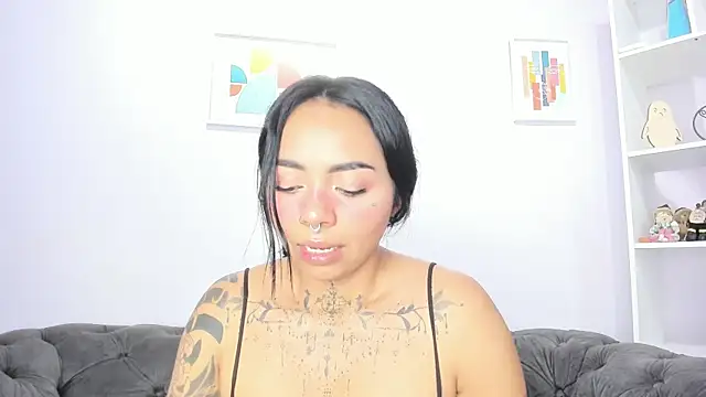 miss_soffi_'s cam snapshot