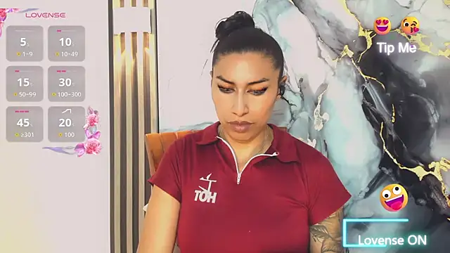 khiara_moretti live sex cam