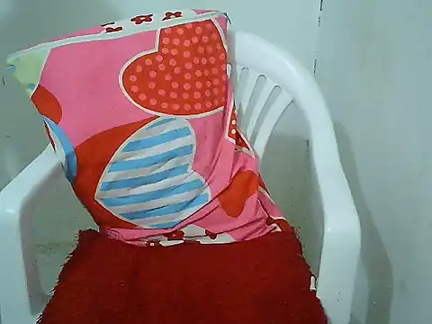 WetHornyPussy18's cam snapshot