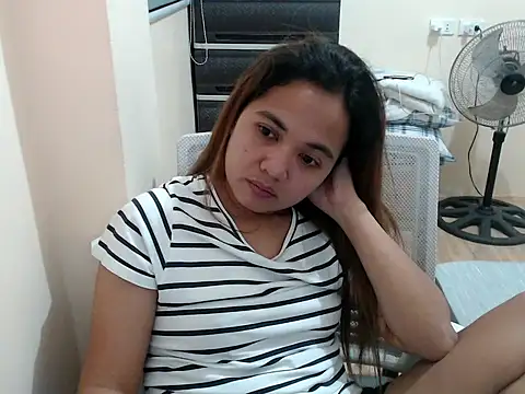 xTheLastVIRGINx's cam snapshot