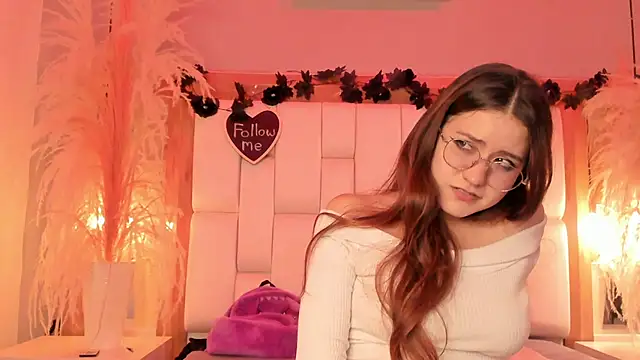 Daphne_And_Roger live sex cam