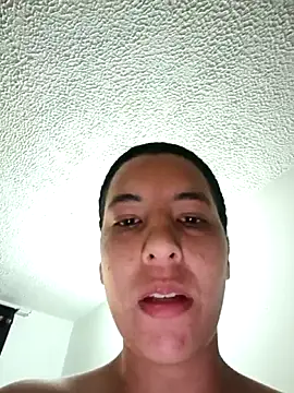 Bonny_Klote live sex cam