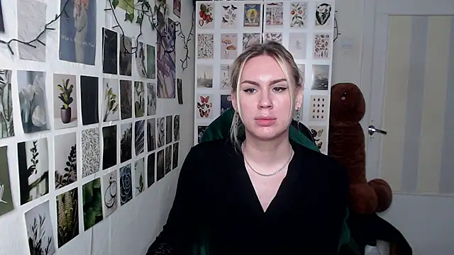 CapriScorpion live sex cam
