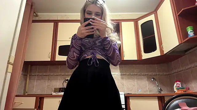 MiaBerlateen's cam snapshot