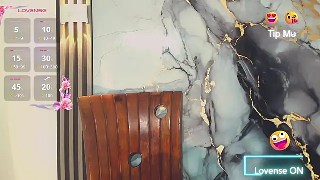 khiara_moretti live sex cam