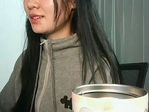 Nunaa18 live sex cam