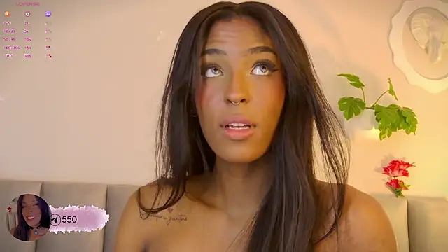 Emely_Deluxe's cam snapshot