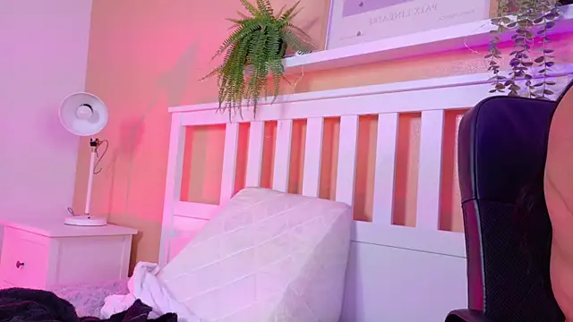 KendalMilleer's cam snapshot