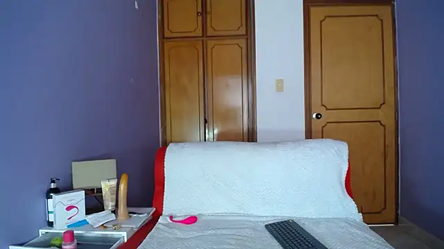 sophia_ny's cam snapshot