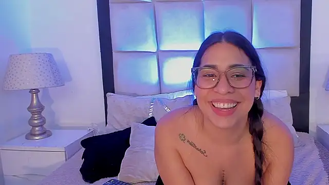 SussyFox's cam snapshot