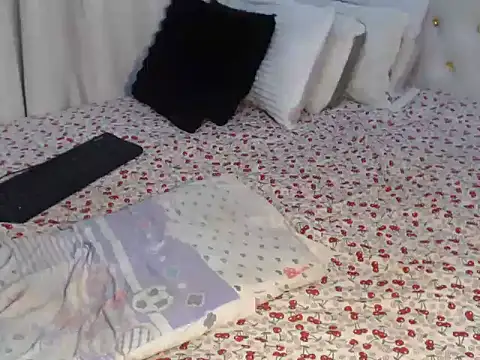 CherryColla's cam snapshot