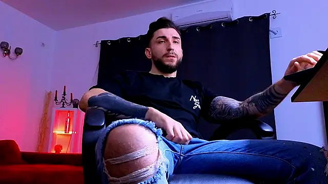 MightyAaron66's cam snapshot