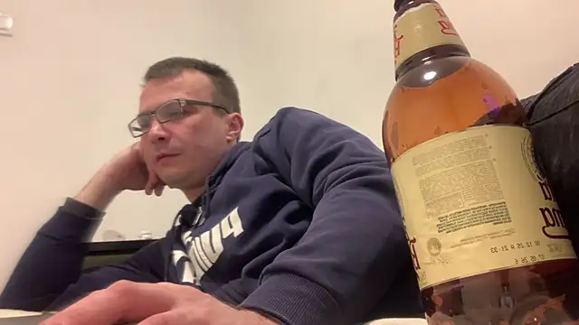 viktor1992-1-1 live sex cam