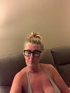 Mrsmoggy's cam snapshot