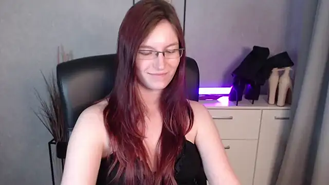 emmaxDelight's cam snapshot