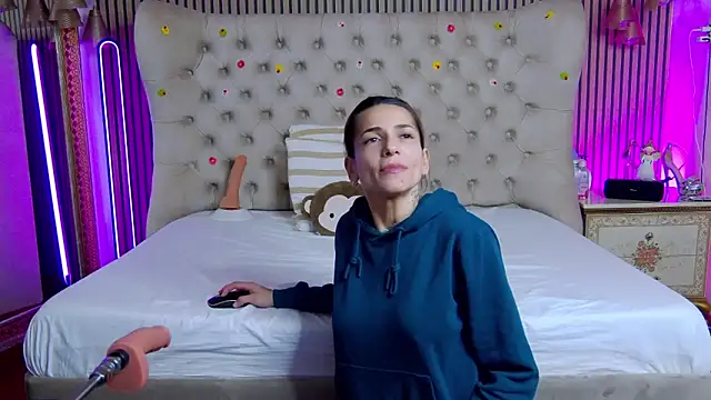 PlayfulShow's cam snapshot