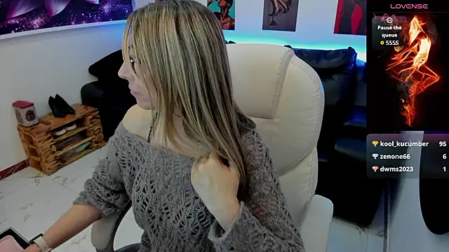 Scarlett_079's cam snapshot