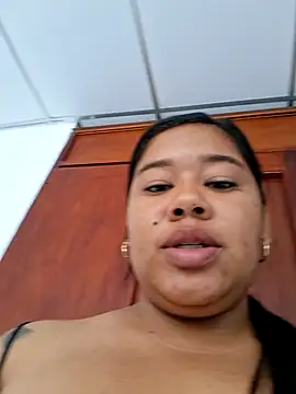 Sarahy-'s cam snapshot