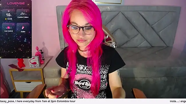 abril_ch_'s cam snapshot