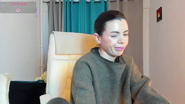 SeductiveBella's cam snapshot