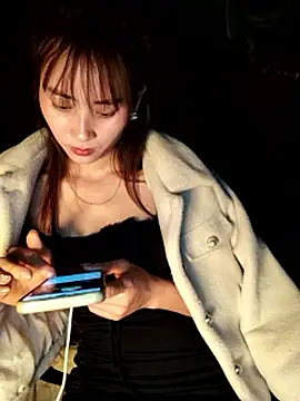 Em_xinh01's cam snapshot