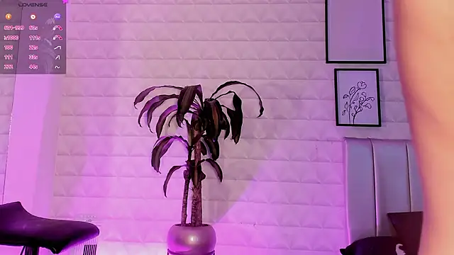 Lizzie-Evans's cam snapshot