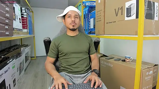 ColombiaStrip live sex cam