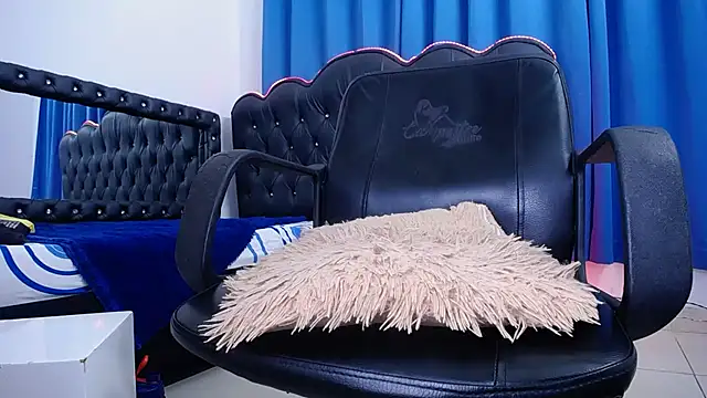 Cordelia_Perlman live sex cam