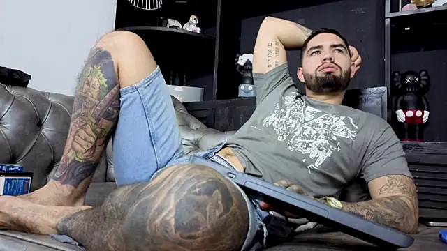 matteosantos live sex cam