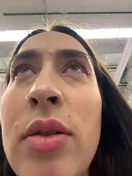 Holly_Play live sex cam