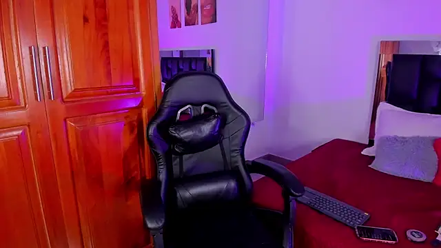 Isabella_Moon9 live sex cam